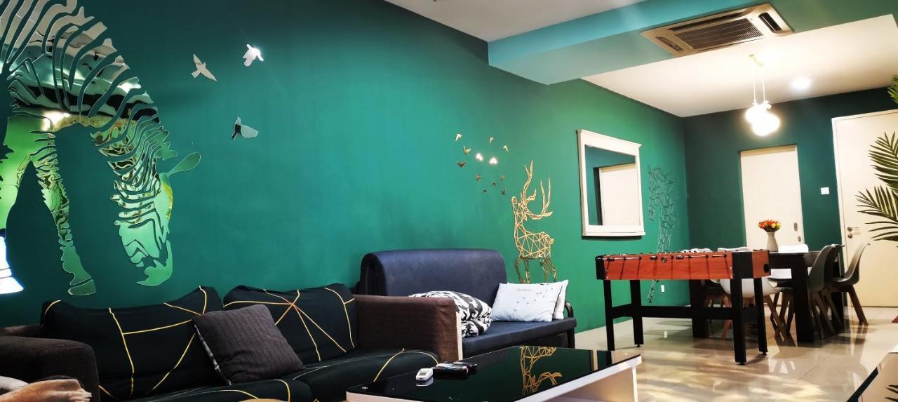 Cozy Forest Themed Homestay 4 Bedroom クアラルンプール エクステリア 写真