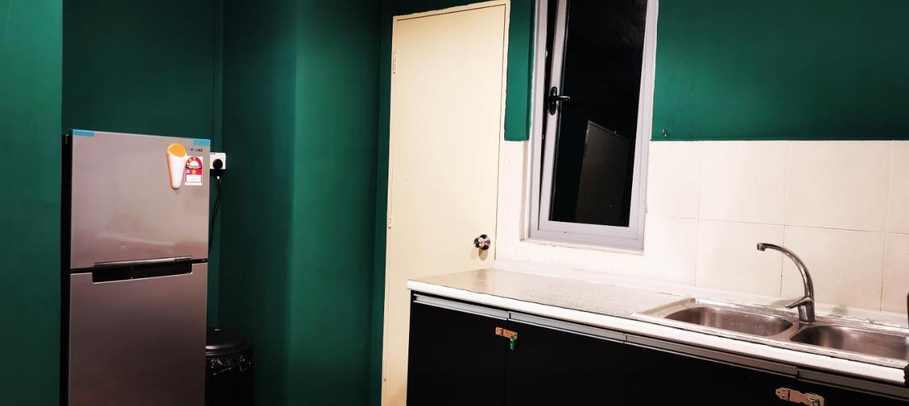 Cozy Forest Themed Homestay 4 Bedroom クアラルンプール エクステリア 写真